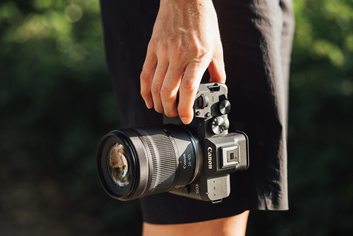 Canon EOS R8 Mark II produit à l'usage