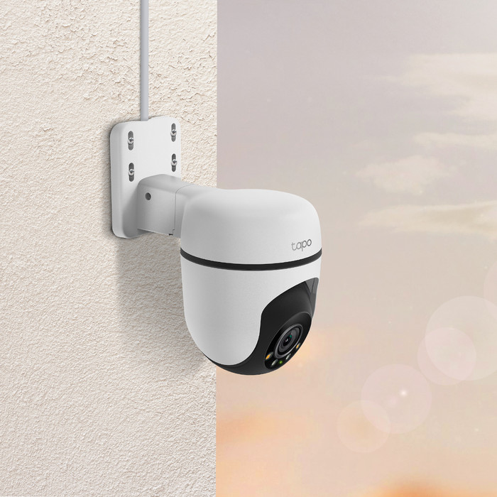 TP-Link Tapo C500 Duo Pack product in use