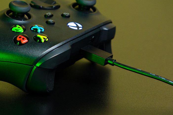 Xbox Series S 1TB Black + BlueBuilt Rechargeable Batteries product in use