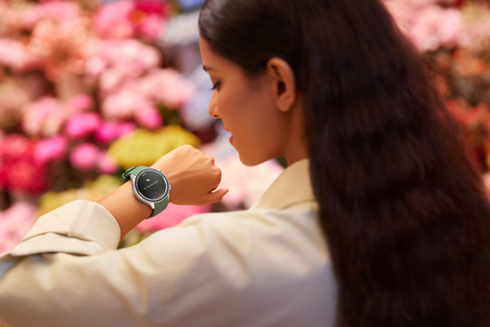 OnePlus Watch 2R Groen product in gebruik