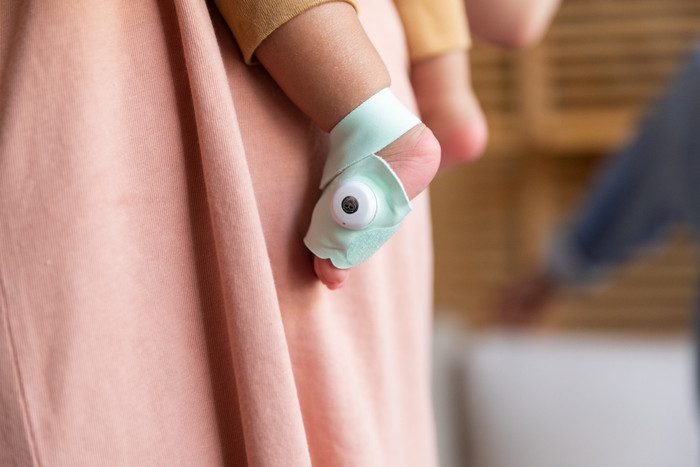 Owlet Dream Sock Dusty Rose OW-DS-RO product in use