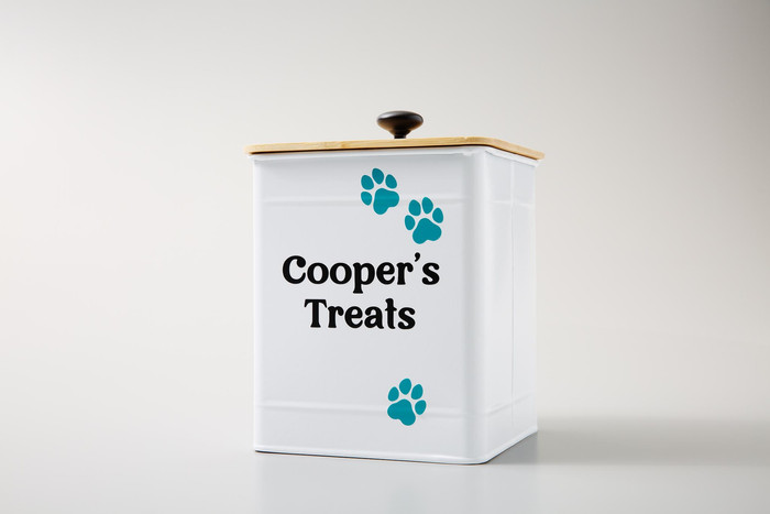 Cricut Joy Xtra Smart Vinyl Permanent 24x91cm Black product in use