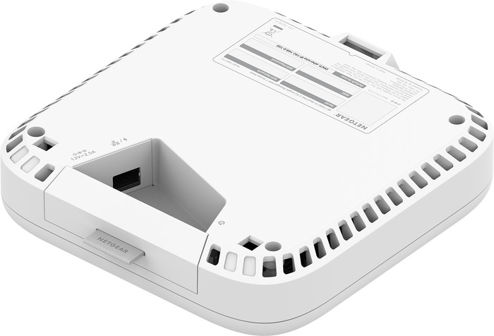 Netgear WBE710 achterkant