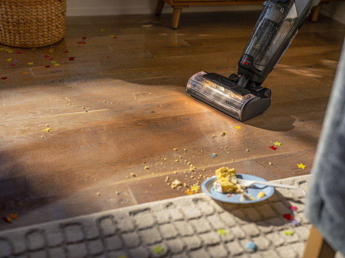 Bissell CrossWave HydroScrub Pro product in gebruik