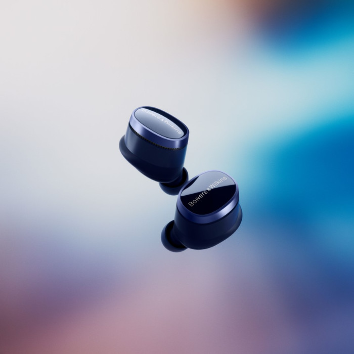 Bowers & Wilkins Pi8 Blue detail