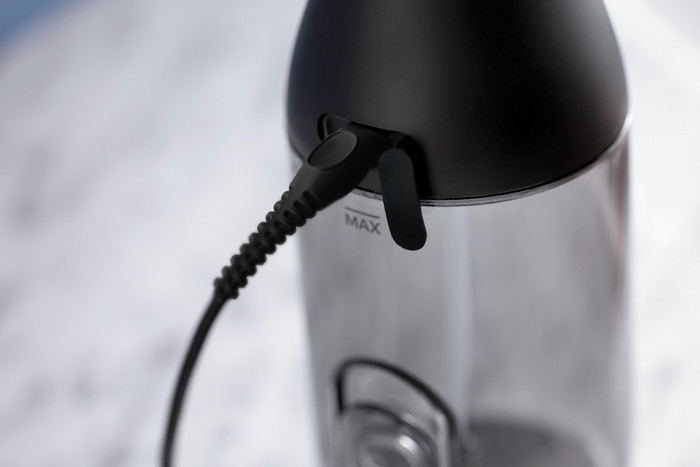 Philips Sonicare DiamondClean 9000 HX3886/43 + Power Flosser Black product in use