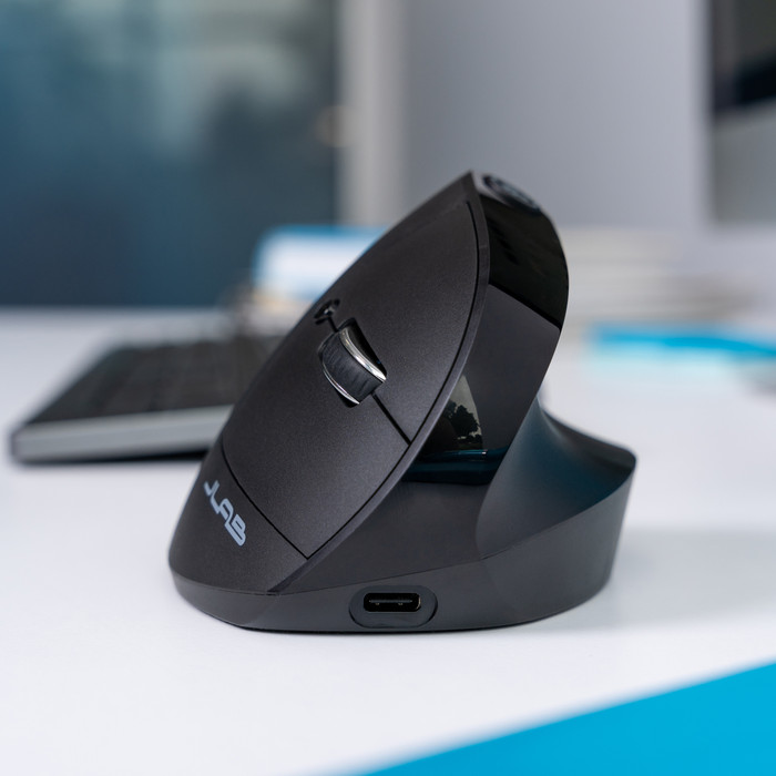 JLAB JBuds Draadloze Ergonomische Bluetooth Muis product in gebruik