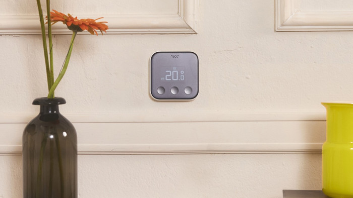 Tado Smart Thermostat X Starter Pack Wireless + 10 Radiator Knobs product in use