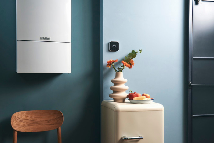 Tado Smart Thermostat X Starter Pack Wireless + 10 Radiator Knobs product in use