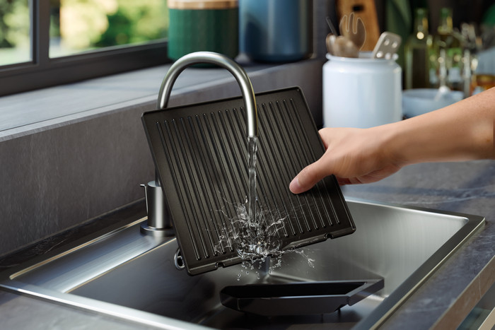 Philips 7000 Series HD6307/70 product in use