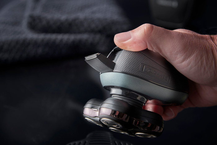 Remington RX7 Ultimate Series XR1600 product in use