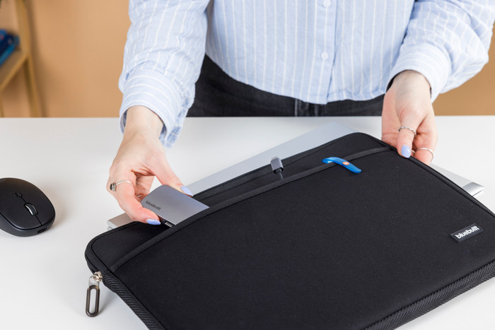 BlueBuilt Laptop Sleeve Width 31cm 13 inches S Black product in use