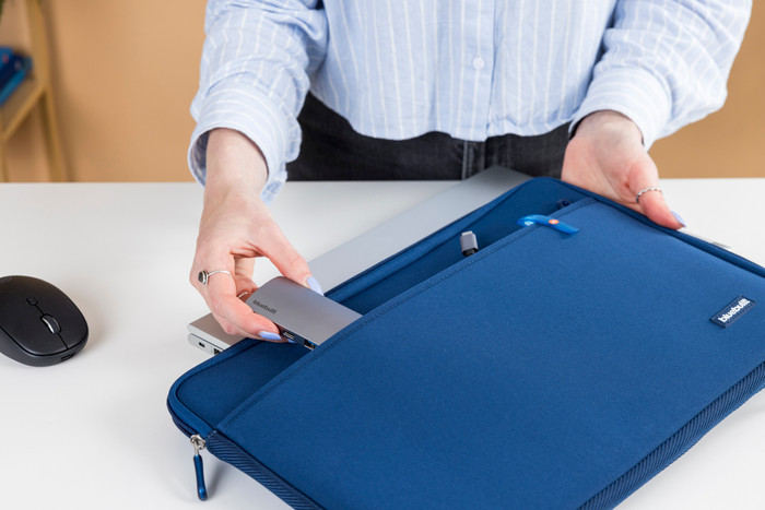 BlueBuilt Laptop Sleeve Width 37cm 15 - 16 inches S Blue product in use