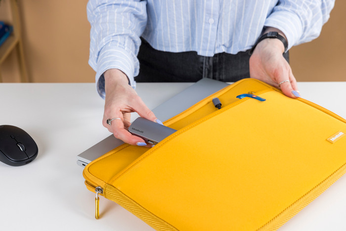 BlueBuilt Laptop Sleeve Width 36cm 15 - 16 inches M Yellow product in use