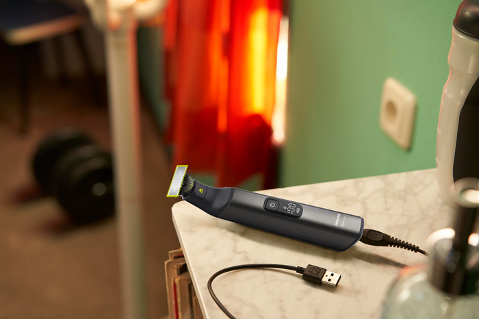 Philips OneBlade Pro 360 QP6652/30 Face & Body Chrome détail