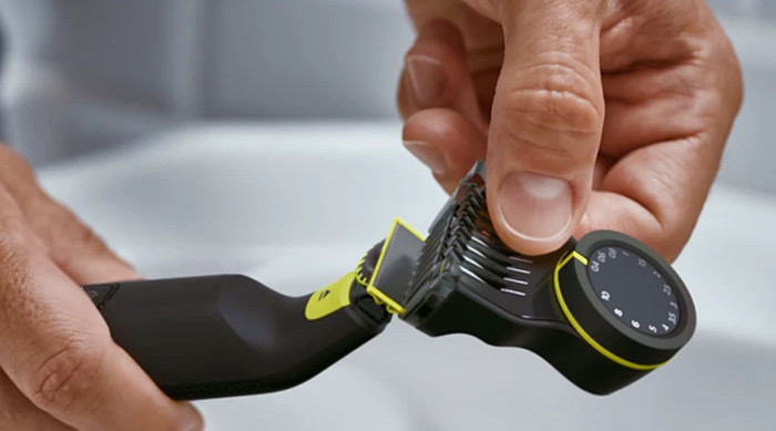 Philips OneBlade Pro 360 QP6542/15 Face & Body Black detail