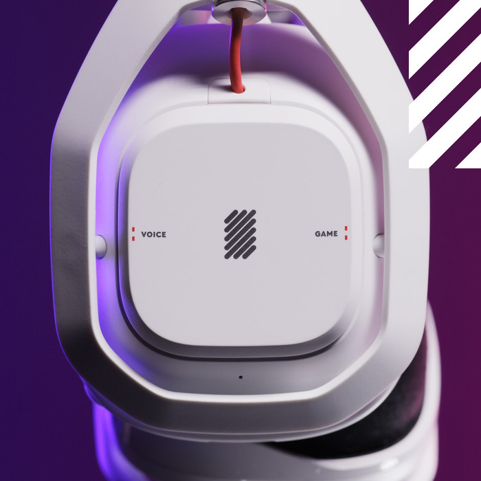 Logitech G Astro A50 Lightspeed Wit product in gebruik