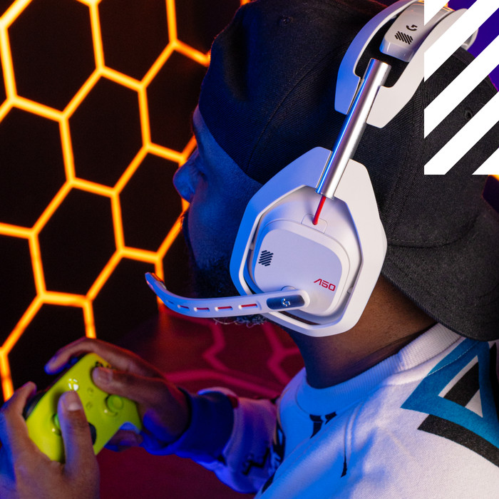 Logitech G Astro A50 Lightspeed Wit product in gebruik