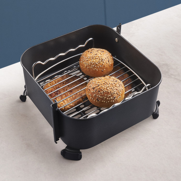 Philips 5000 Series Dual Basket NA555/00 + Double Layer Cooking Set + Master Baking Set product in use