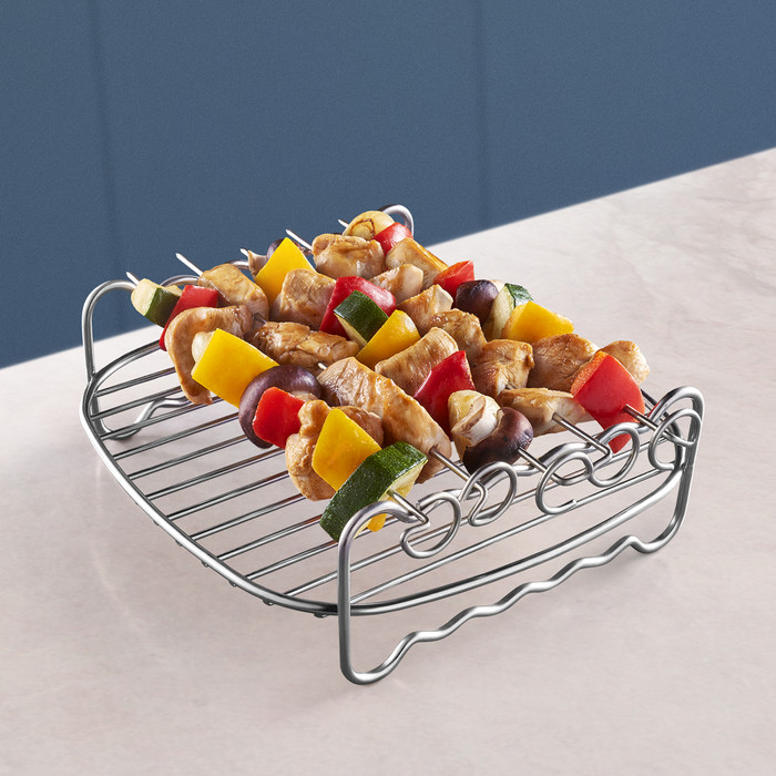 Philips 5000 Series Dual Basket NA555/00 + Double Layer Cooking Set + Master Baking Set product in use