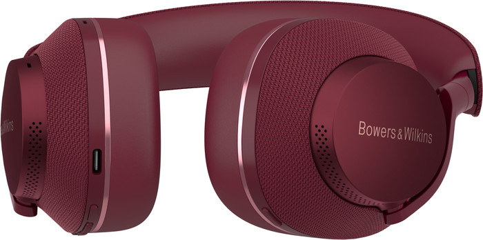 Bowers & Wilkins Px7 S2e Red + BlueBuilt Power Delivery Charger with USB-C Port 20W White detail