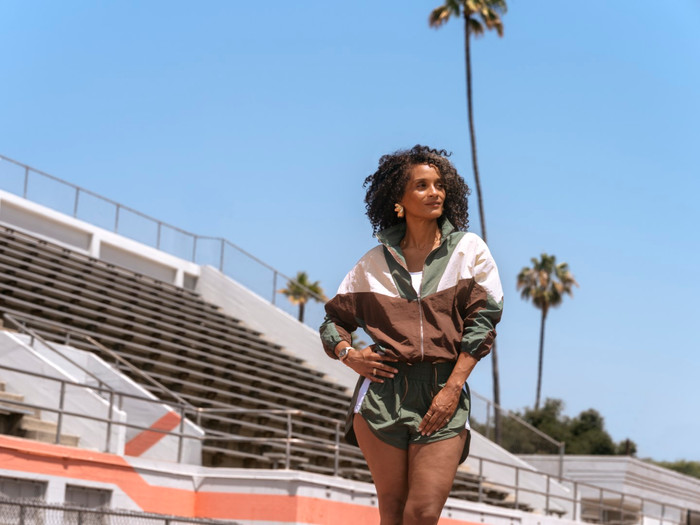 Garmin Lily 2 Active Gold product in use