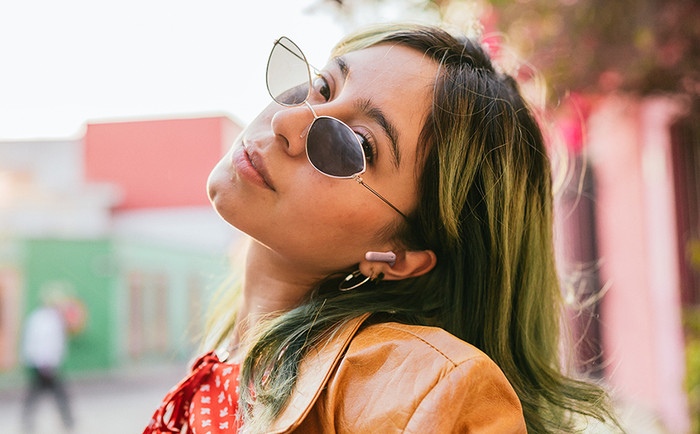 JBL Wave Beam 2 Roze product in gebruik