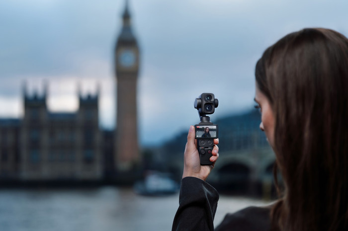 DJI Osmo Pocket 4P (Pro) Creator Combo product in gebruik