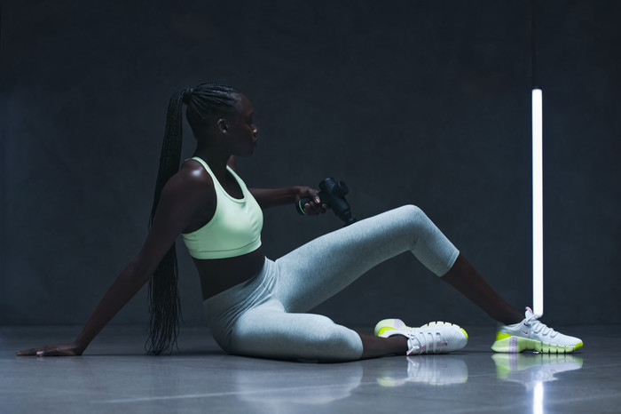 Hyperice Hypervolt Go 2 Zwart product in gebruik