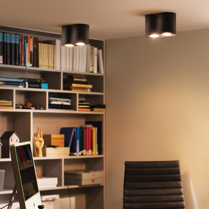 Philips Hue Pillar Opbouwspot White Ambiance - Zwart - 2-spots + Dimmer product in gebruik