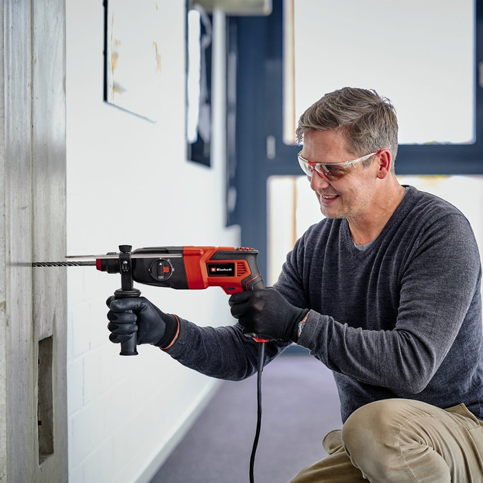 Einhell TC-RH 620 4F product in use