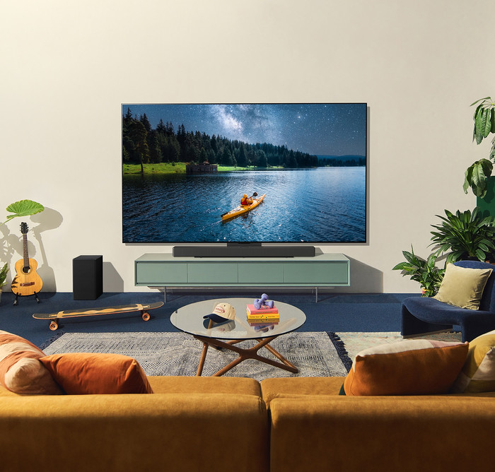 LG 77" OLED EVO C54 4K (2025) + LG DSC9S product in gebruik