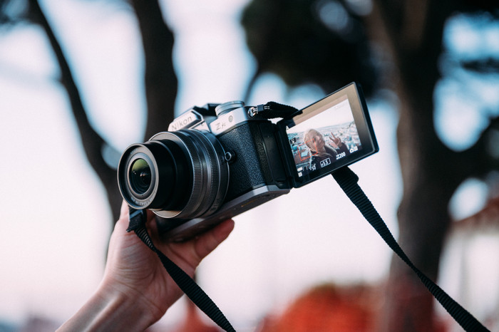 Nikon Z fc + Nikkor Z 16-50mm f/3.5-6.3 VR + 50-250mm f/4.5-6.3 visual supplier