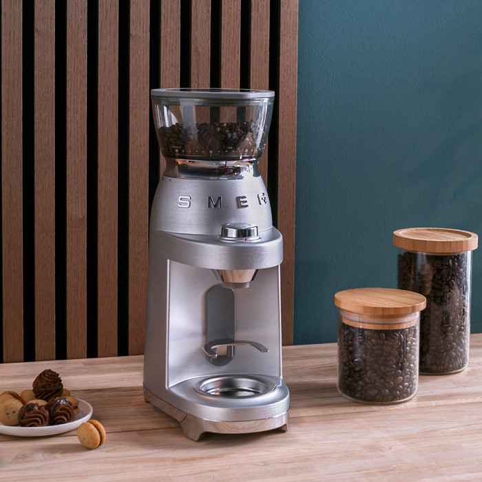 SMEG CGF02SSEU produit à l'usage