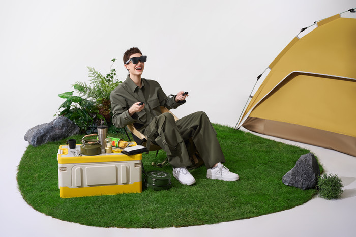 RayNeo Air 2S product in use