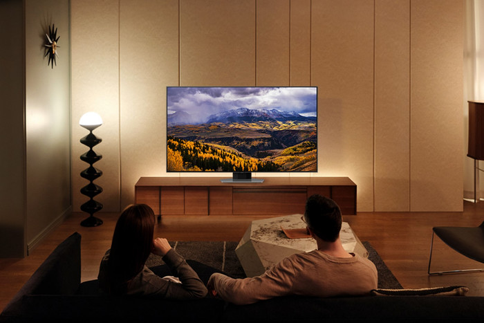 Samsung QLED 4K 50Q80D (2024) product in use
