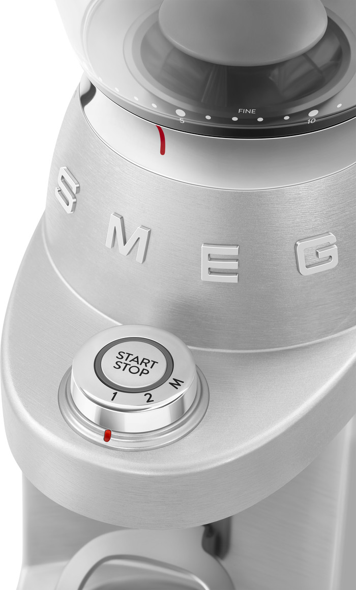 SMEG CGF02SSEU détail