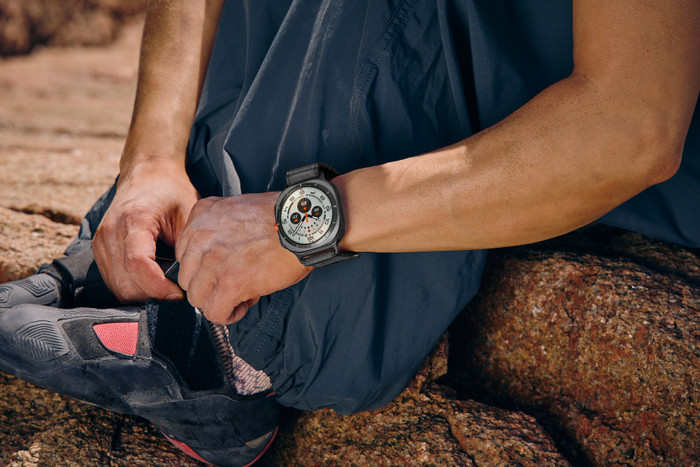 Samsung Galaxy Watch Ultra 4G Gris/Orange 47 mm + Chargeur 25 W produit à l'usage