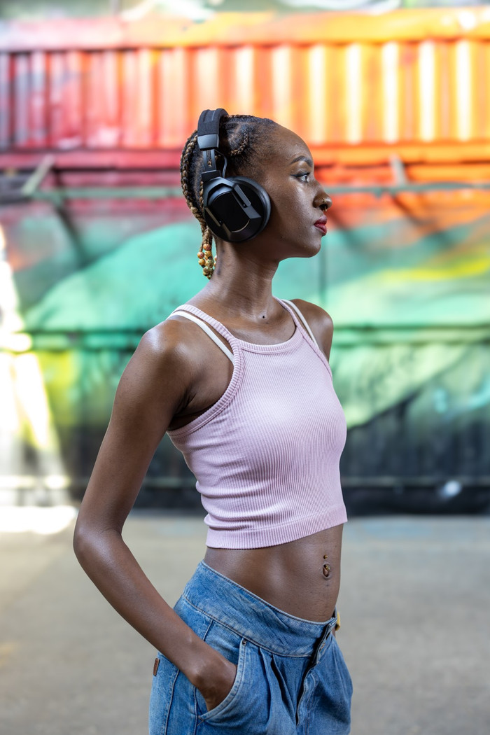 AlphaTheta HDJ-F10 product in gebruik