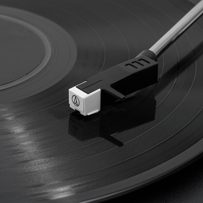 Victrola Eastwood II Zwart detail