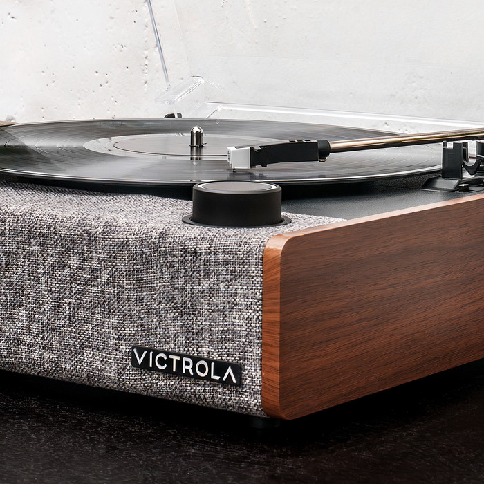 Victrola Eastwood II Bruin detail