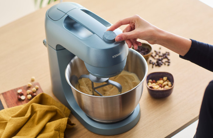 Kenwood Go KZM35GY Storm Blue product in gebruik