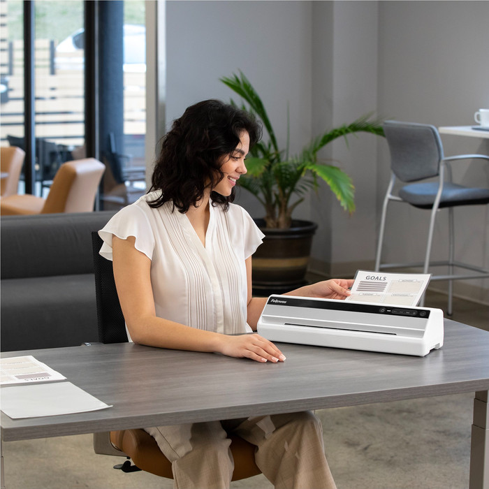 Fellowes Saturn 3i A3 produit à l'usage