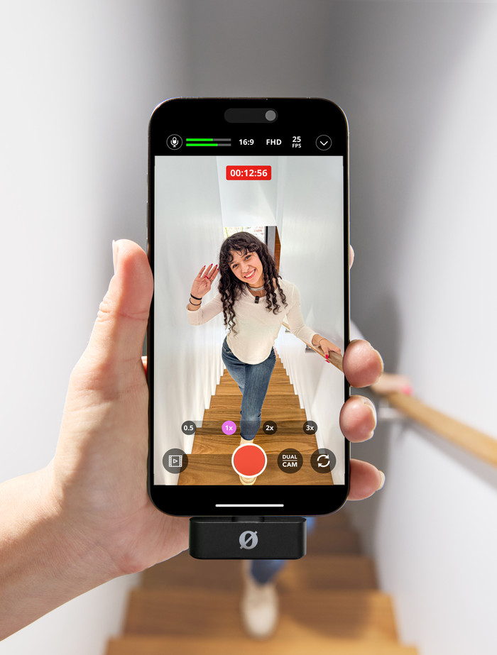 RODE Wireless Micro Black USB-C product in use