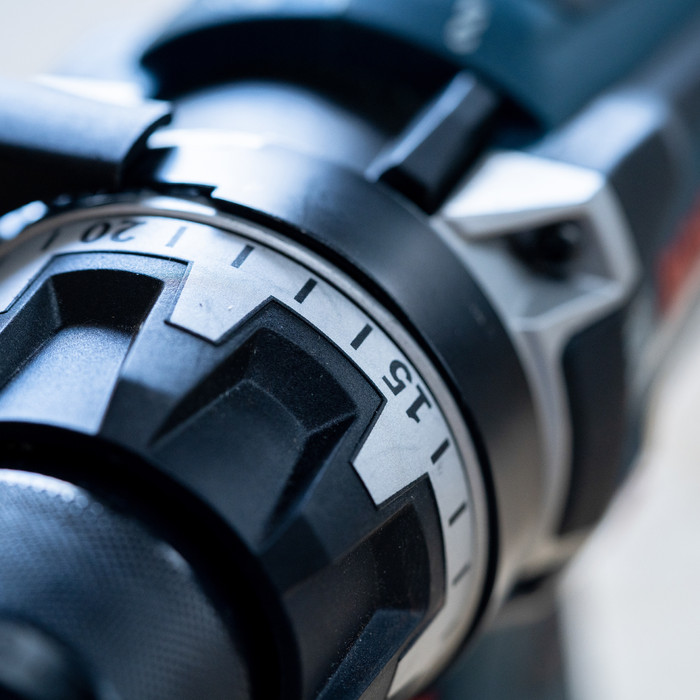 Bosch Professional GSR 18V-150 C 5,0 Ah GBA Accu (2x) Starterspakket product in gebruik