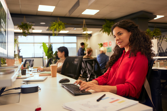 HP 720 Dual-Mode Wireless Keyboard and Mouse AZERTY visual supplier