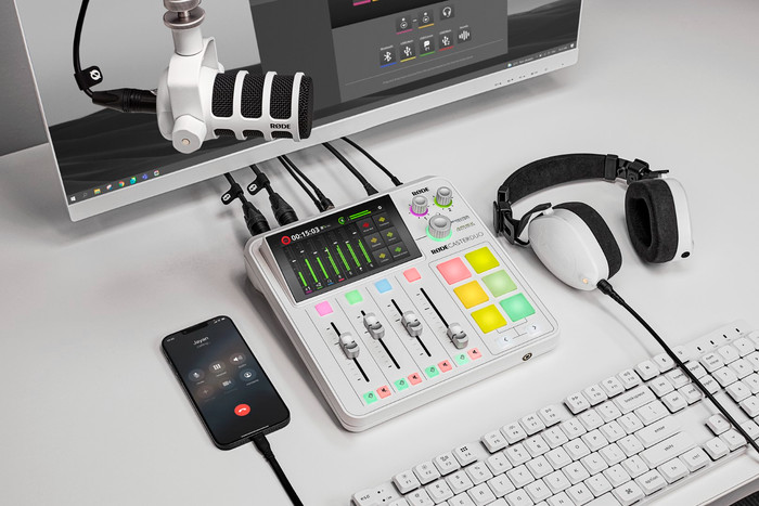 RØDE RØDECaster Duo White product in use