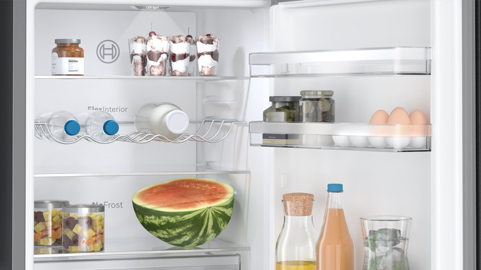 Bosch KGN36VXCT detail