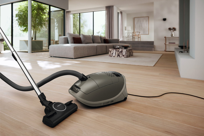 Miele Guard M1 Silence Graphite Gray product in use