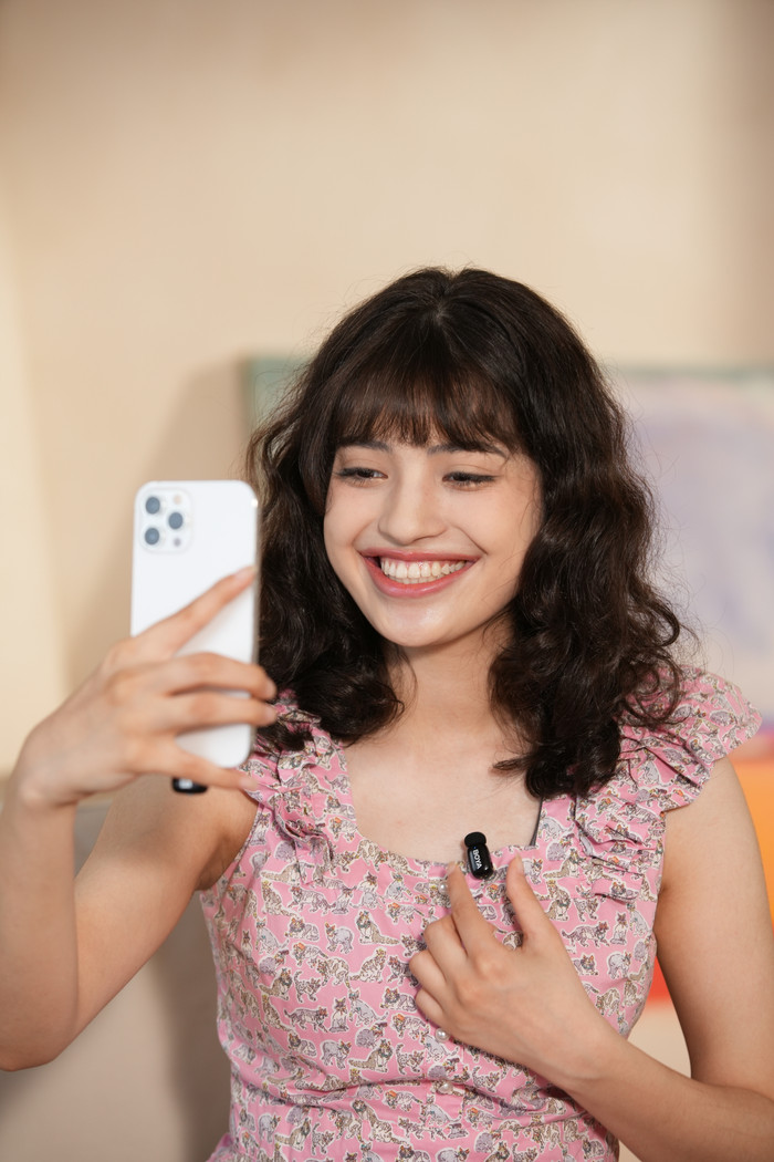 Boya Mini Ultra-Mini Noir (Lightning) produit à l'usage